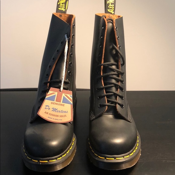 originals 1490 10 eye boot